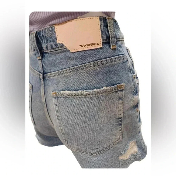 Zara High Rise Distressed Lip Appliqués Patches Denim Shorts Size 02 - Picture 7 of 10